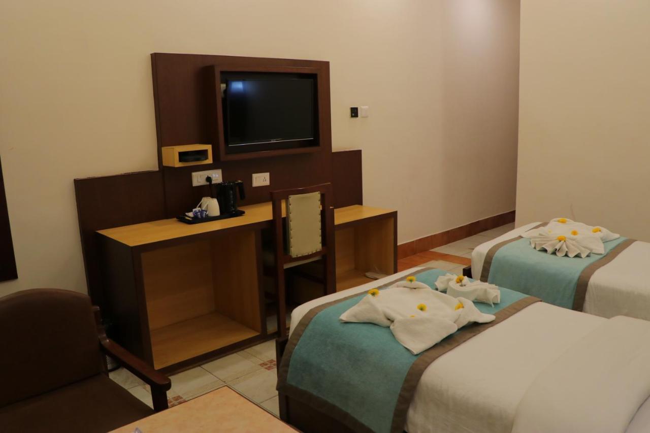 Hotel Clarks Inn Express 珀勒德布尔 外观 照片